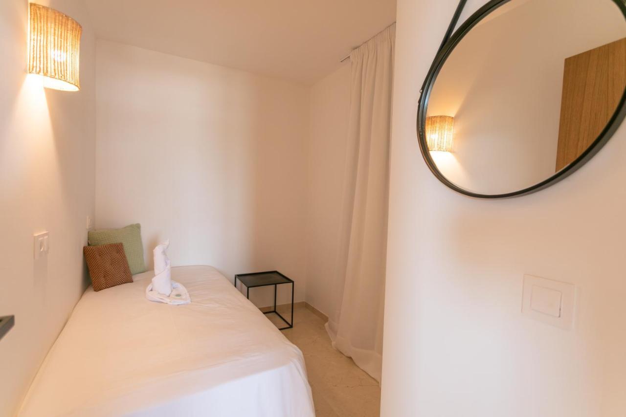 Beachfront Holiday Apartment Lotja 7 - Grupo Berna 科洛尼亚圣霍尔迪 外观 照片